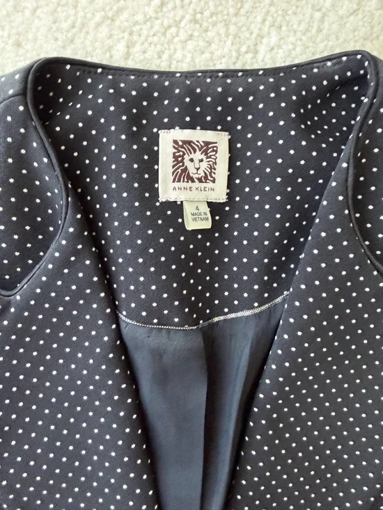 BNWOT Anne Klein Black Blazer with White Polka Dots - Picture 3 of 5